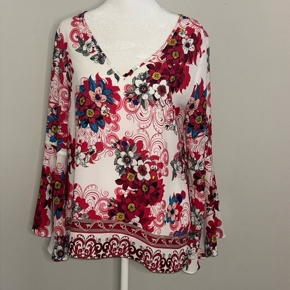 Violet + Claire Floral Boho Deep V-Neck Top Size Small
